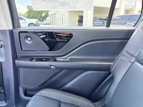 New 2026 Lincoln Aviator Reserve AWD/4WD image 15