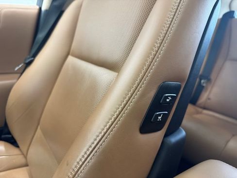 Used 2017 Lexus LS 460 w/ Comfort Package RWD image 40