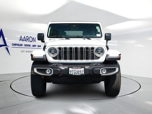 Used 2025 Jeep Wrangler Unlimited Sahara w/ Safety Group AWD/4WD image 4