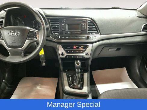 Used 2018 Hyundai Elantra SE FWD image 10