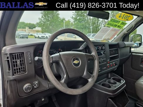 Used 2014 Chevrolet Express 2500 RWD image 10