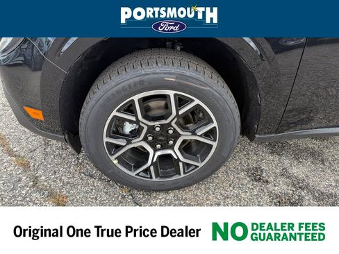 New 2025 Ford Maverick Lariat w/ 4K Tow Package image 29