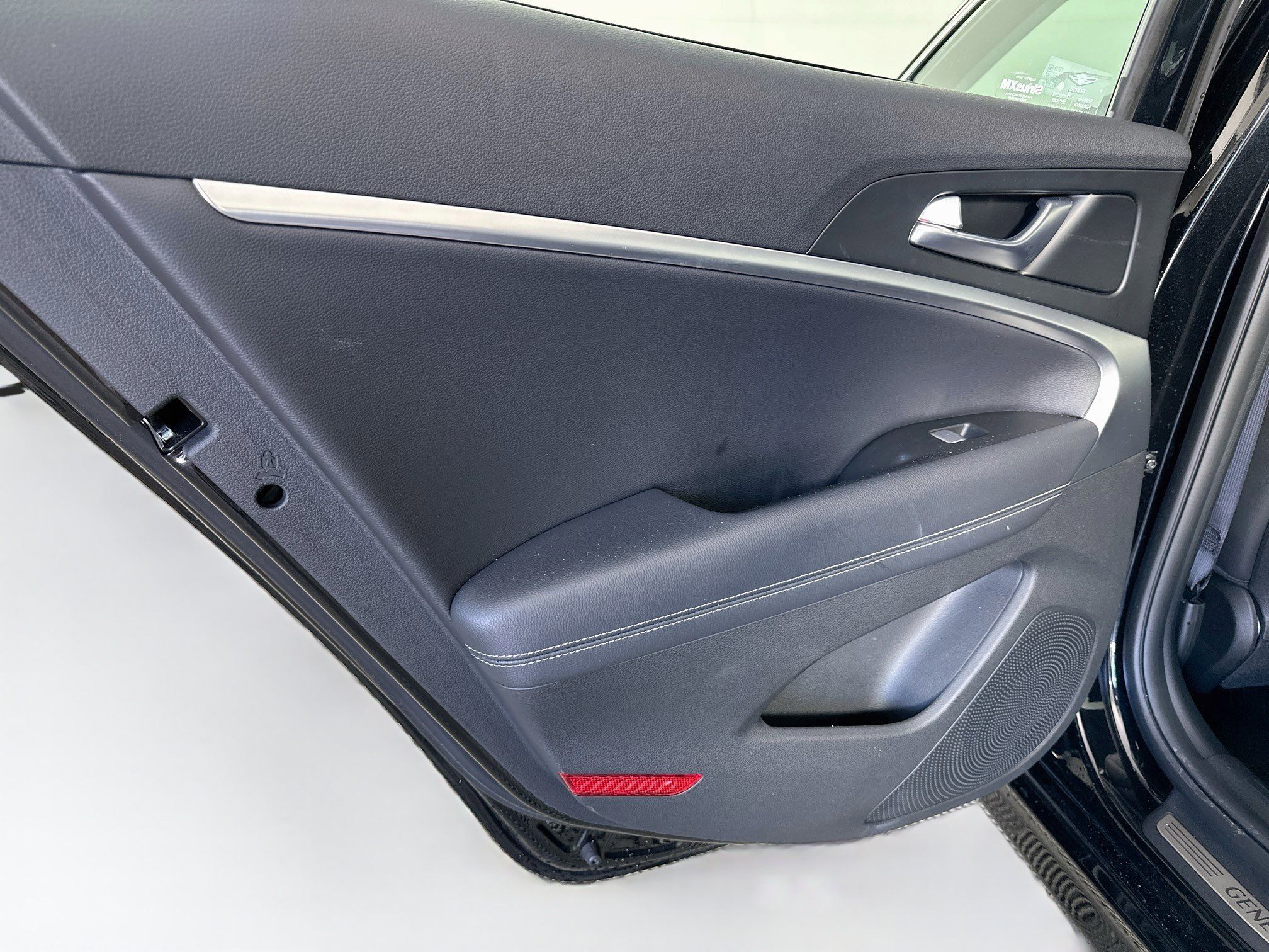 Used 2026 Genesis G70 2.5T RWD image 27