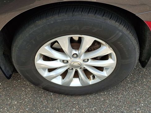 Used 2019 Chrysler Pacifica Touring-L FWD image 8