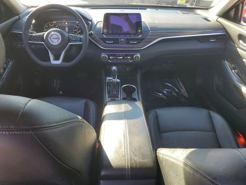 Used 2021 Nissan Altima 2.5 Platinum image 11