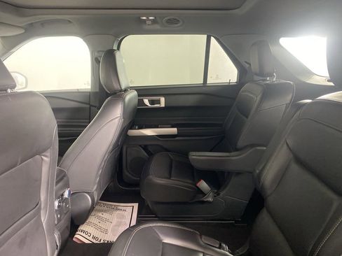 Used 2023 Ford Explorer XLT w/ Equipment Group 202A image 15
