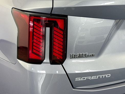 Used 2024 Kia Sorento SX Prestige w/ Sage Leather Package image 36