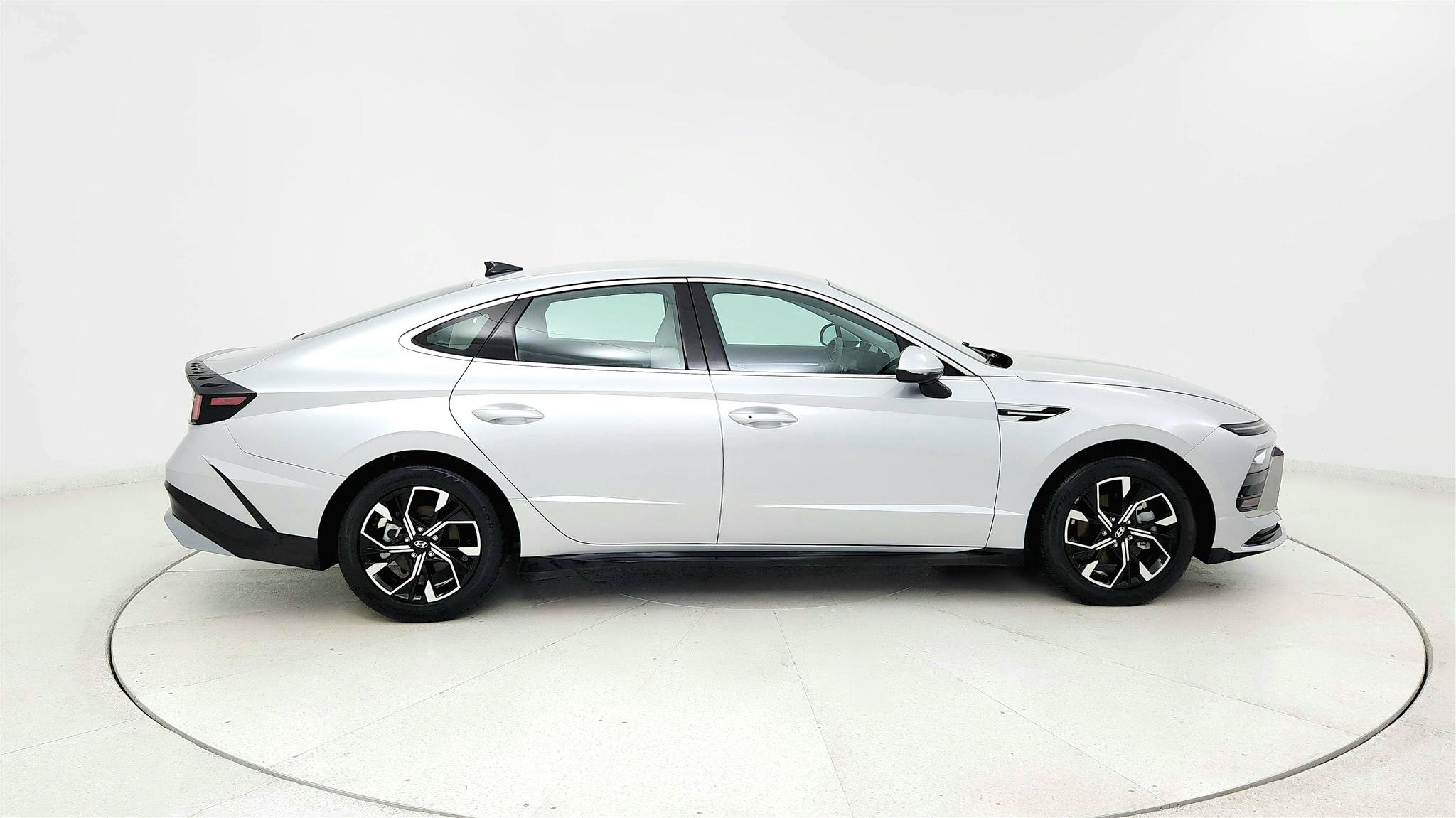 Used 2024 Hyundai Sonata SEL FWD image 6