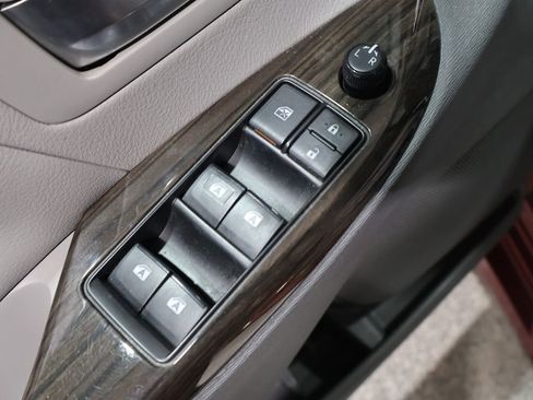 Used 2020 Toyota Sienna XLE image 13