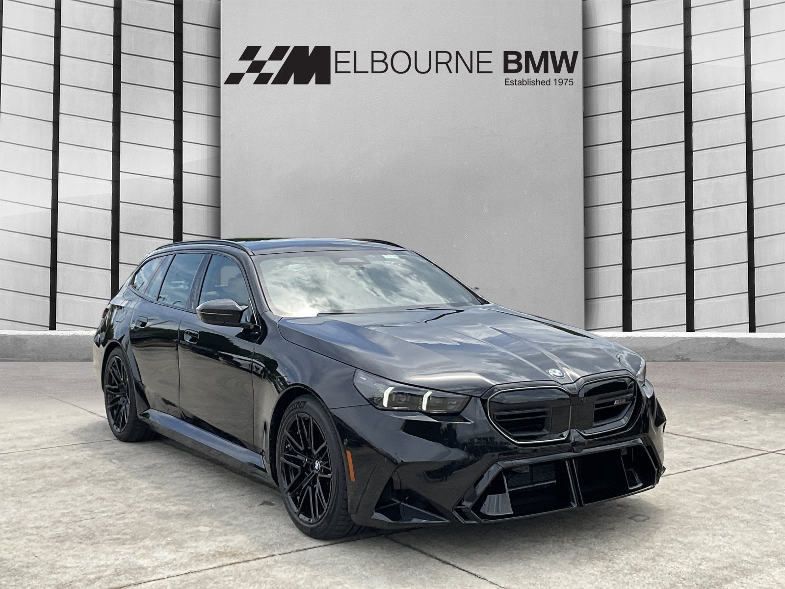 New 2027 BMW M5 Touring AWD/4WD image 1