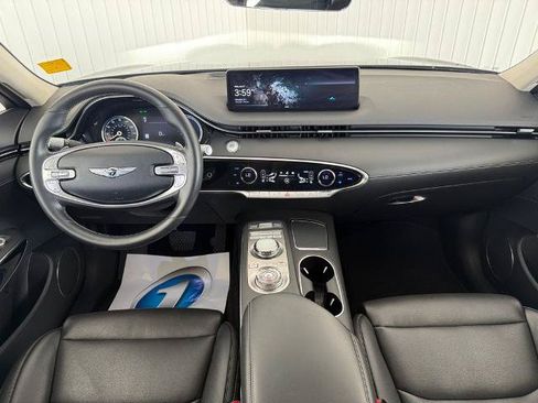 Used 2025 Genesis GV70 2.5T AWD/4WD image 3