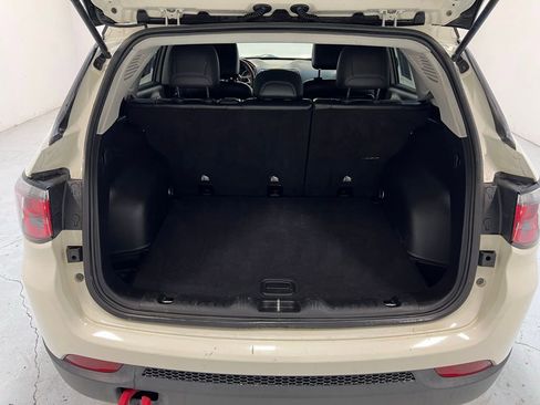 Used 2019 Jeep Compass Trailhawk image 28