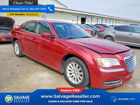 Used 2012 Chrysler 300 RWD image 5