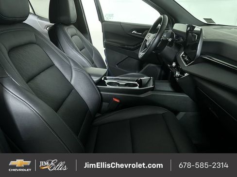 Certified 2025 Chevrolet Traverse LT image 28