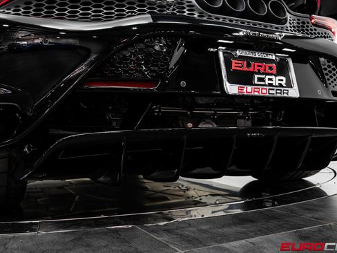 Used 2022 McLaren 765LT RWD image 25