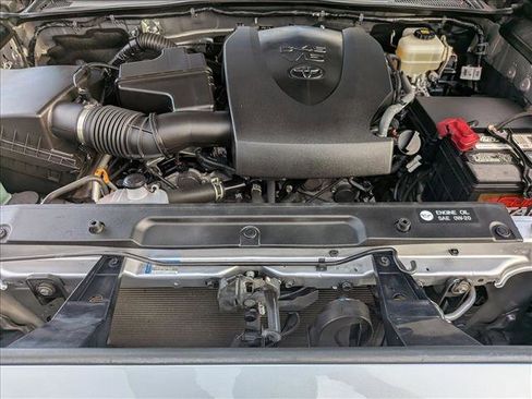 Used 2019 Toyota Tacoma TRD Off-Road image 20