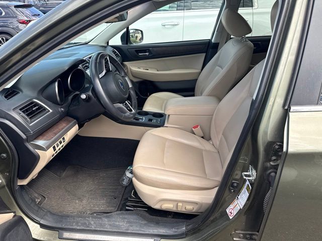Used 2018 Subaru Outback 2.5i Limited AWD/4WD image 4