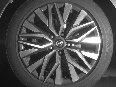 Used 2025 Nissan Altima 2.5 SV image 12