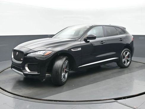 Used 2020 Jaguar F-PACE S image 7