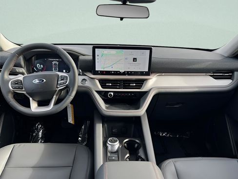 New 2026 Ford Explorer Active w/ Active Comfort Package image 8
