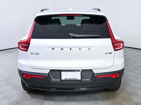 New 2026 Volvo XC40 B5 Plus w/ Protection Package Premier image 28