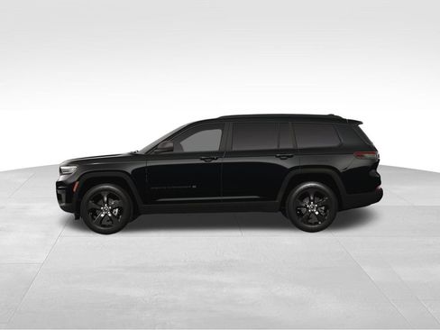 New 2025 Jeep Grand Cherokee L Altitude image 3