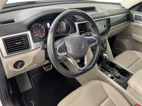 Used 2021 Volkswagen Atlas SE image 17