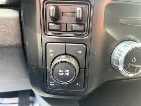 Used 2023 Ford F350 Lariat w/ Tow Technology Package AWD/4WD image 27