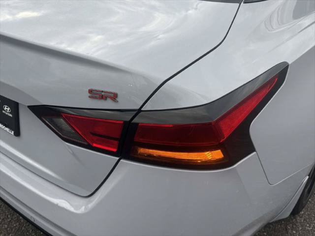 Used 2024 Nissan Altima 2.5 SR FWD image 10