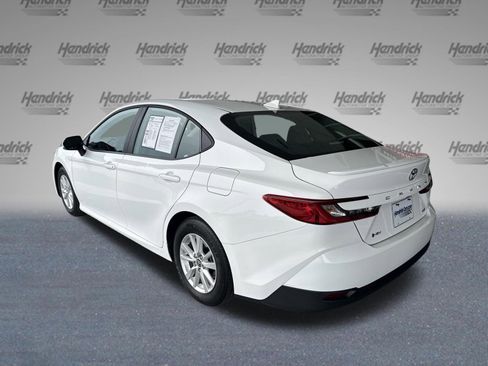 Used 2025 Toyota Camry LE image 7