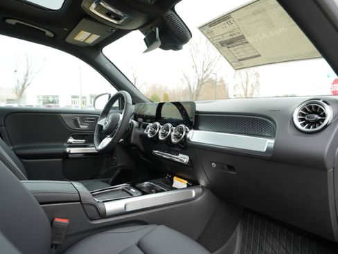 New 2026 Mercedes-Benz GLB 250 4MATIC image 39