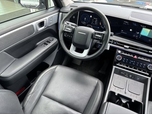 Used 2025 Hyundai Santa Fe Limited AWD/4WD image 19