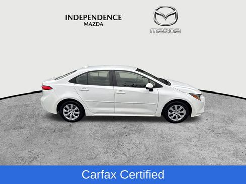 Used 2020 Toyota Corolla LE image 2
