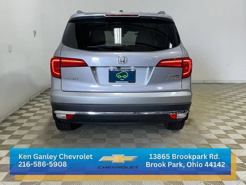 Used 2018 Honda Pilot Touring image 5