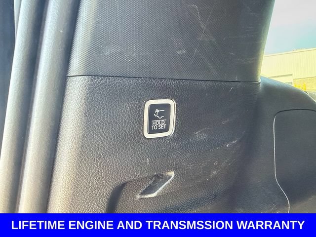 Used 2024 Jeep Wagoneer L Series II RWD image 13