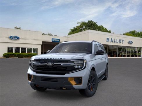 New 2026 Ford Expedition Tremor image 2
