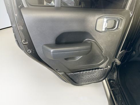 Used 2024 Jeep Wrangler Unlimited Rubicon 4xe AWD/4WD image 24