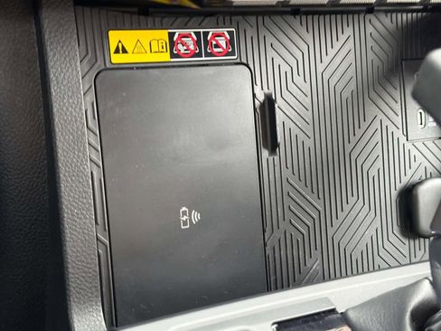 Used 2024 Toyota Tacoma Trailhunter image 19