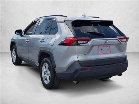 Used 2019 Toyota RAV4 XLE FWD image 7