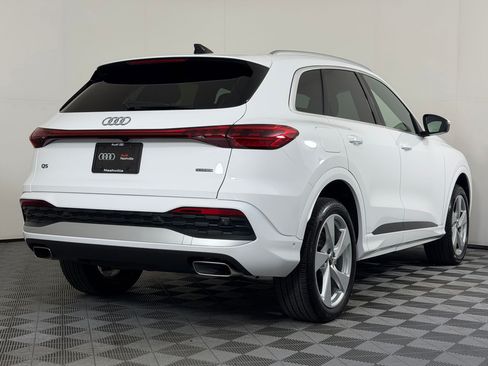 Used 2025 Audi Q5 Premium AWD/4WD image 9