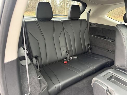 Used 2022 Acura MDX FWD w/ Technology Package image 18