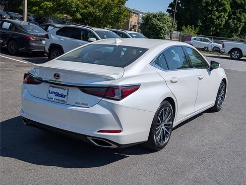 Certified 2025 Lexus ES 350 w/ Premium Package FWD image 3
