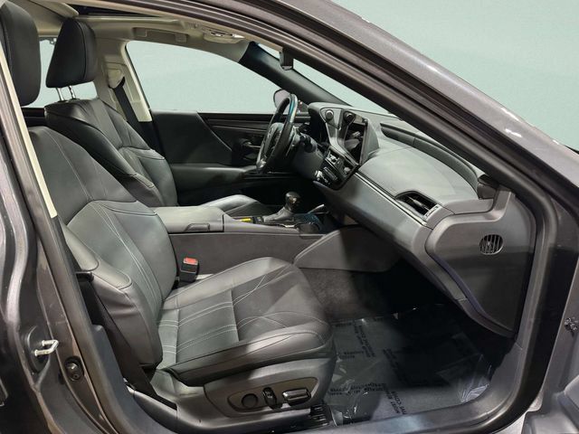 Used 2025 Lexus ES 300h w/ Accessory Package (Z2) FWD image 25