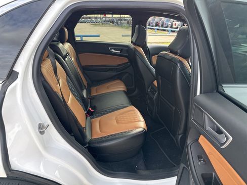 Used 2024 Ford Edge Titanium w/ Titanium Elite Package image 12