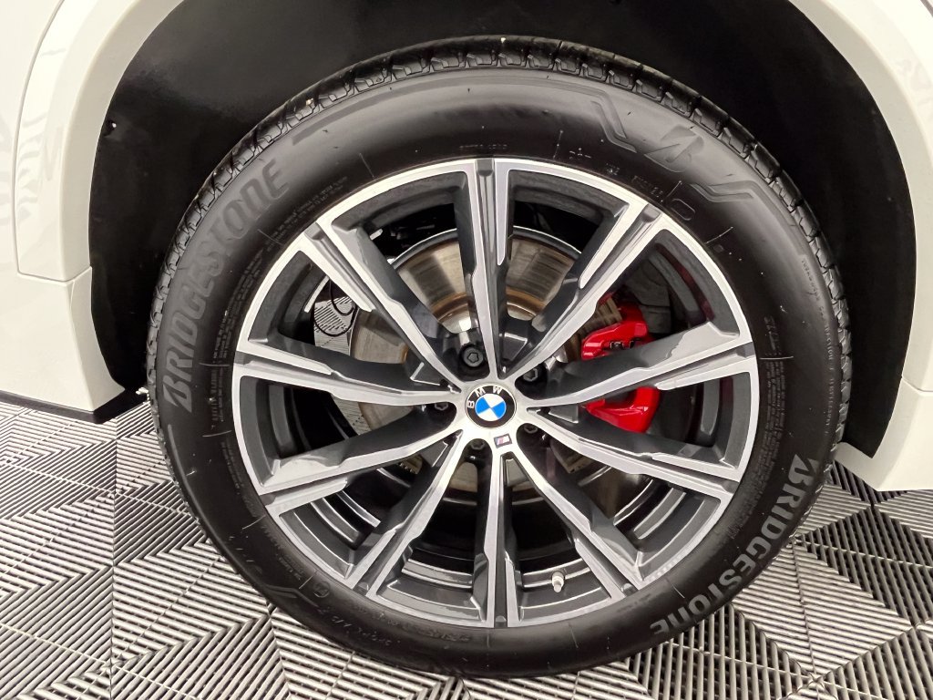 Certified 2026 BMW X5 xDrive40i w/ M Sport Package AWD/4WD image 16