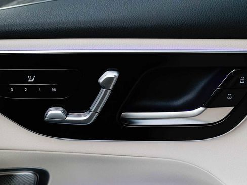 New 2026 Mercedes-Benz GLC 300 GLC 300 image 40