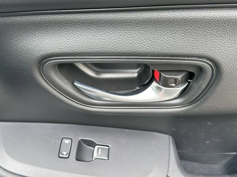 Used 2025 Honda HR-V Sport image 26