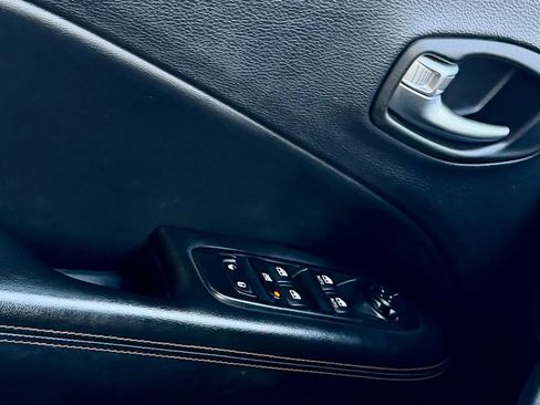 Used 2018 Jeep Compass Limited w/ Navigation Group image 19