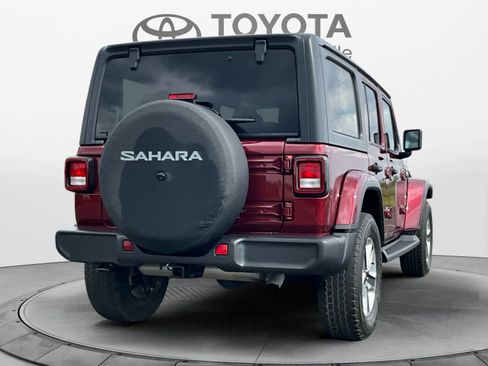 Used 2021 Jeep Wrangler Unlimited Sahara AWD/4WD image 5