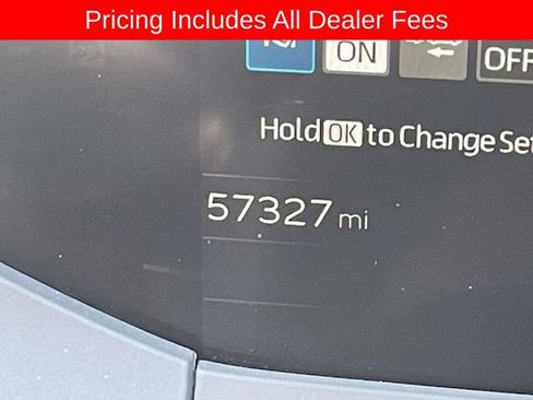 Used 2024 Toyota Prius LE FWD image 25